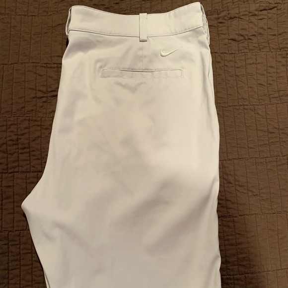 Men’s Nike Golf Shorts. - Picture 3 of 4